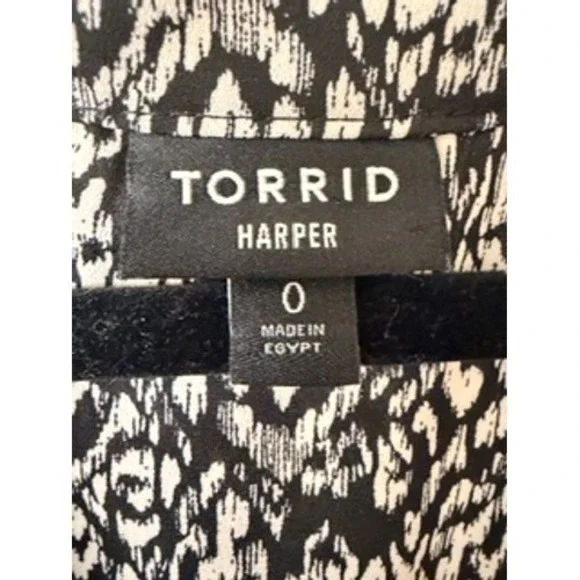 Torrid Black Blouse Size 0 - Size 12 - Large - Picture 5 of 8
